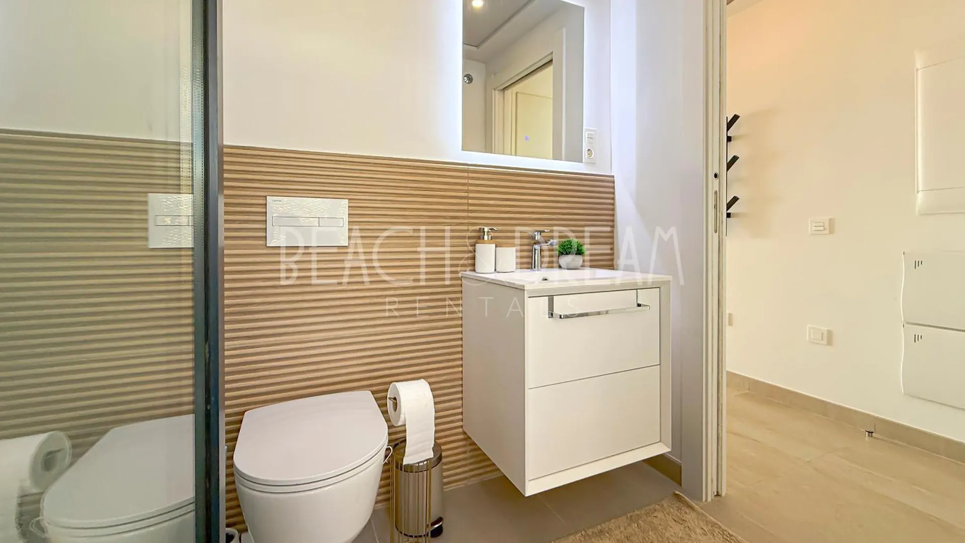 Amazing Apartment In Front Of The Sea - Splendid Fuengirola