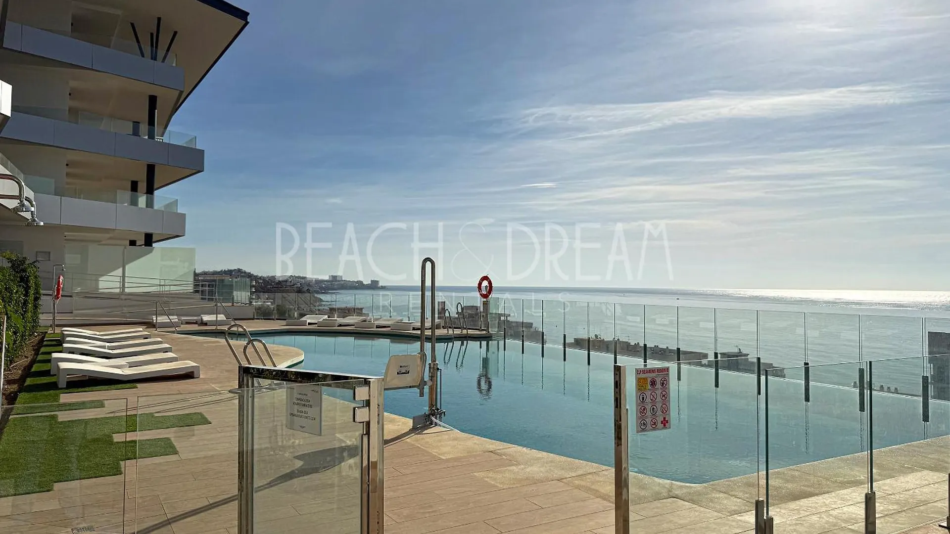 Amazing Apartment In Front Of The Sea - Splendid Fuengirola
